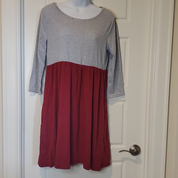 ❤3/$10. For G and PL Women's Striped Skater Dress - Picture 1 of 4
